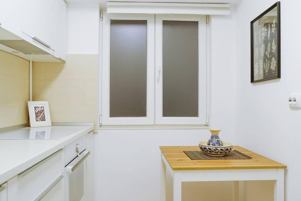 Elegant Vibes Apartment Next To Obor Market Bukareszt Zewnętrze zdjęcie